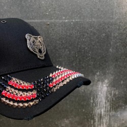 RICALYCE SPIKE STRASS RED CAP 